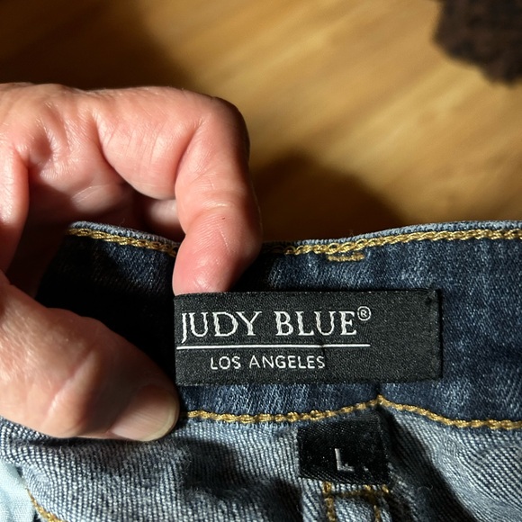 JUDY BLUE High Rise Shorts Distressed Faded Blue Cutoff Denim LARGE - Picture 3 of 5